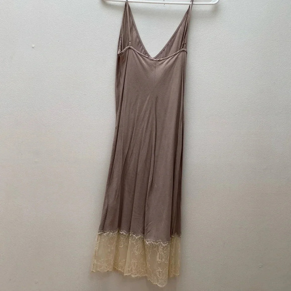 ARITZIA - Wilfred Moulin Dusty Rose Satin Lace Slip Dress - Picture 5 of 7